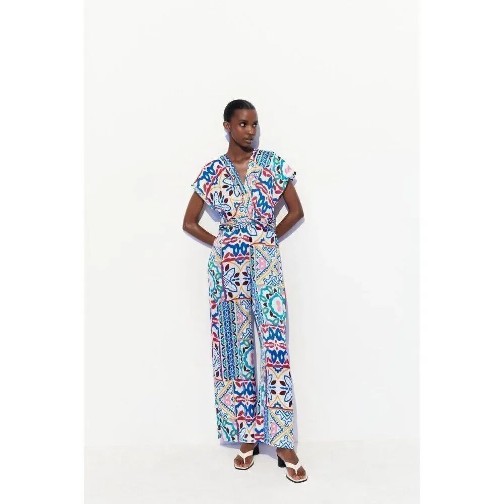 Zara Women Jumpsuit Size M Printed Multicolor Wide Leg Satin effect 3013/165 NWT